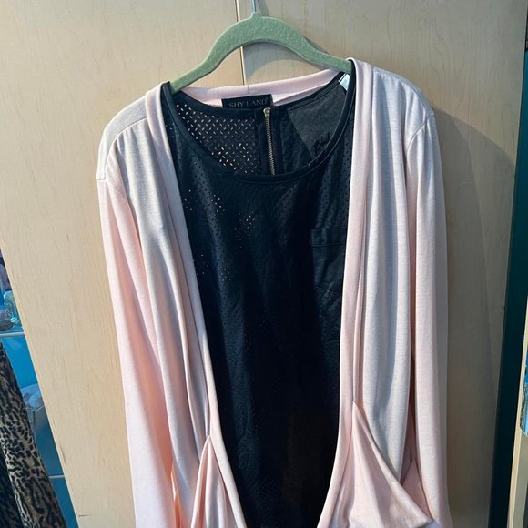 Light Pink Sugar Skull on the Back Top Sz Small S - Picture 4 of 8